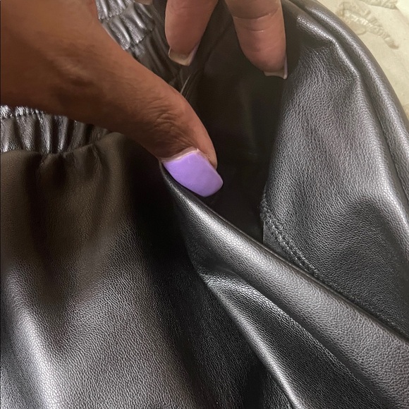 bebe Black Ankle Cropped Pants - Picture 9 of 12